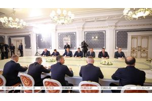 Руководство исполкомов, министерств и крупных предприятий. Лукашенко рассмотрел кадровые вопросы