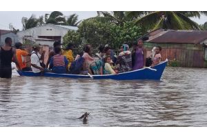 Циклон на Мадагаскаре унес жизни трех человек, десятки тысяч пострадали