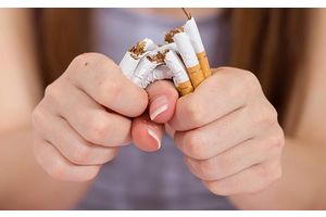 Злостный курильщик или рано подружился с сигаретой? Эпидемиологи рассказали, как бороться с этой угрозой