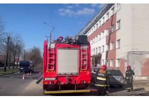 Спасатели эвакуировали 37 человек из-за задымления в общежитии Молодечно