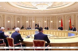 Лукашенко: во взаимной торговле с Воронежской областью нужно стремиться к заветному миллиарду