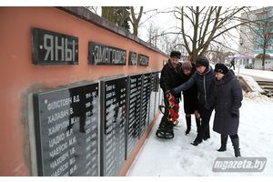 Стену памяти в Молодечно реконструировали
