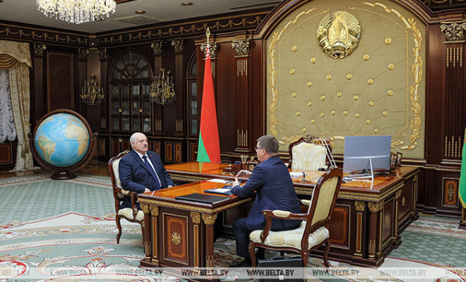 Лукашенко: профсоюзы должны быть мощной базой для поддержания стабильности в белорусском обществе