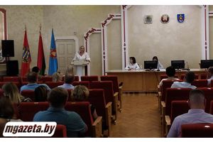 В рамках единого дня информирования во Дворце культуры Молодечно состоялось совещание с идеологическим активом Молодечненского района