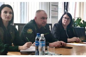В рамках Единого дня информирования заместитель председателя райисполкома Алеся Луковская провела встречу с коллективом Молодечненского лесхоза