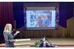 В Молодечно состоялась познавательная беседа и онлайн-викторина, приуроченная Дню единения народов Беларуси и России