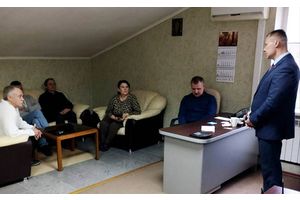  22.01.2025 депутат Палаты представителей УШАЦКИЙ Д.И. провел встречи с коллективами ГУ «Минский областной театр кукол Батлейка» и ЗАО «Офис-Холл»