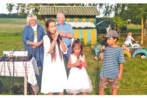 Кто дружно живет, тот весело отдыхает