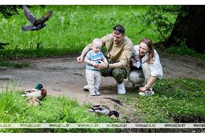 В Беларуси с 1 мая вырастут госпособия семьям, воспитывающим детей