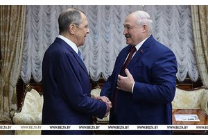 Лукашенко рассчитывает на вступление Беларуси в ШОС на саммите в Астане и благодарит Россию за поддержку