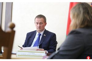 Жители Молодечно пожаловались на протечку кровли: ее некачественно отремонтировалии