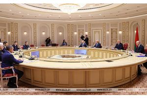 Лукашенко: Беларусь и Россия делают очень большую ставку на промышленную сферу
