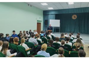 На базе Молодечненской средней школы № 1 имени Я. Купалы прошла встреча с правоохранителями