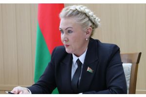 Член Совета Республики Наталья Глинская провела прямую телефонную линию и личный прием граждан