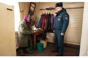 Молодечненские спасатели посещают домовладения граждан