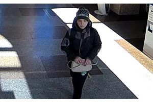 На вокзале в Молодечно подросток унес чужую сумку. Его ищет милиция