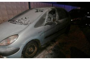 На улице Либава-Роменской загорелся автомобиль