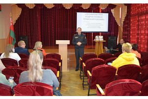 Родители – пример для своих детей: почему в Молодечно сотрудники ИДН начинают профилактику со взрослых