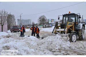 Последствия снегопада устраняются круглосуточно