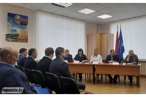На контроле -- обеспечение безопасности труда