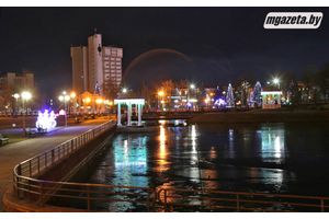 Город преобразился, к празднику принарядился