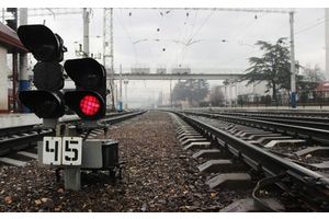 Железнодорожный транспорт -- зона опасности