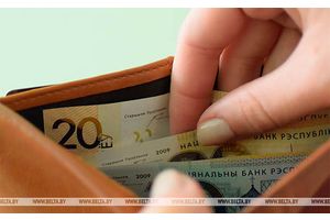 Зарплата бюджетников в Беларуси по итогам года вырастет примерно на 15%