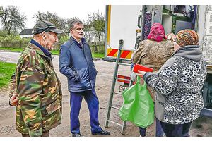 Быть ближе к людям, узнать о проблемах и помочь их решить