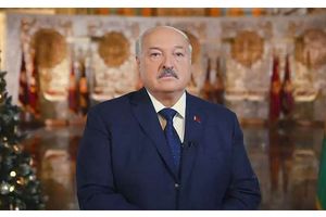 «Нет мира без созидания и нет созидания без мира». Лукашенко поздравил белорусов с Новым годом