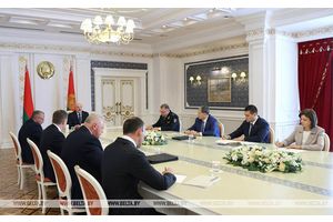 Лукашенко собрал совещание о готовности системы образования к новому учебному году