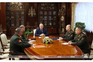 Лукашенко в преддверии саммита ОДКБ обсудил с силовиками вопросы военно-политического характера