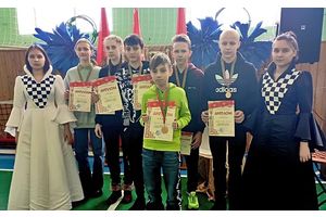На подиуме — «9 ферзей»!