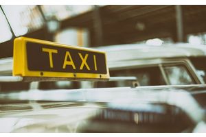 Транспортные инспекторы проверили сотню автомобилей такси в Минске и области. Выявлено 125 нарушений