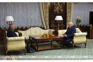 Лукашенко на встрече с Рогозиным заявил о готовности использовать весь потенциал Беларуси для реализации общих идей