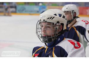 В Молодечно проходят соревнования по хоккею «Золотая шайба»