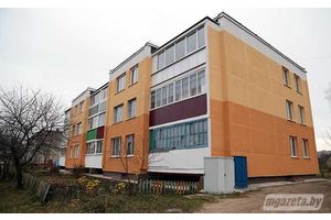 На вуліцы Маладзёжнай адрамантаваны два жылыя дамы