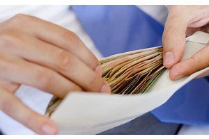 Вновь к теме выплаты заработной платы в «конвертах»