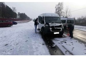 В Красном под Молодечно грузовик столкнулся с фургоном «Пежо» – пострадал 14-летний пассажир фургона