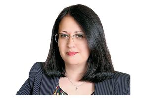 Рэгіна ІІІ. А ў перакладзе з латыні -- «каралева»