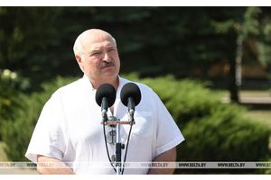 Лукашенко: на труде сельских жителей держится наша страна