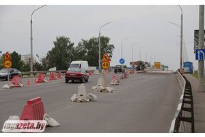 Проходит реконструкция путепровода