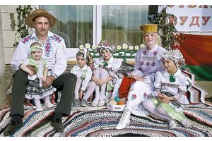 Адметны ўбор — беларускіх традыцый узор