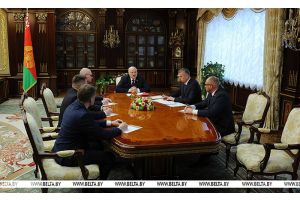 Лукашенко назначил новых послов в страны дальней дуги
