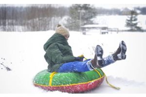 Радость движения: санки, тюбинги, лыжи