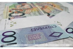 Сколько белорусы потеряли на покупке горящих туров у мошенников, рассказали в Нацбанке