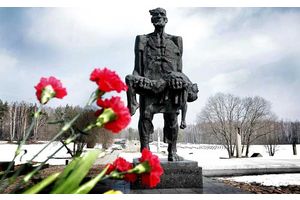 Хатынь – памятник народной скорби и мужества белорусского народа