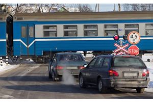 Госавтоинспекция Молодечно напоминает водителям о правилах проезда железнодорожных переездов