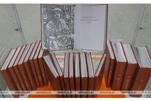Лукашэнка: родная мова, веды і традыцыі продкаў заўсёды яднаюць людзей