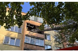 Маленькие дети, оставленные одни, находятся в опасности!