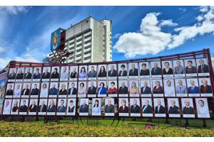 В Молодечно открыли обновленную Доску почета